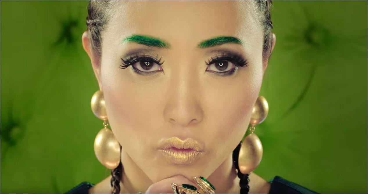 Tigarah e Laura - Funky Wonderland (MV)