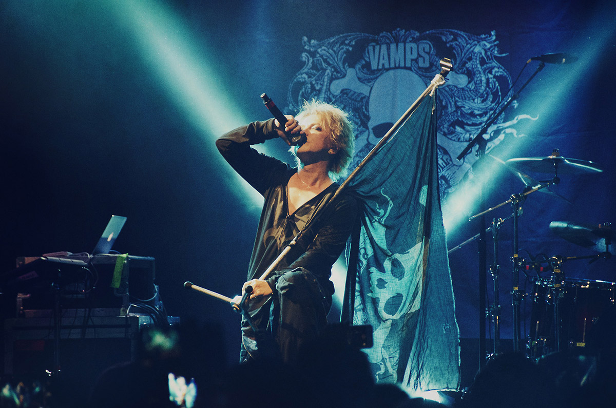 VAMPS El Rey 2016 concert review