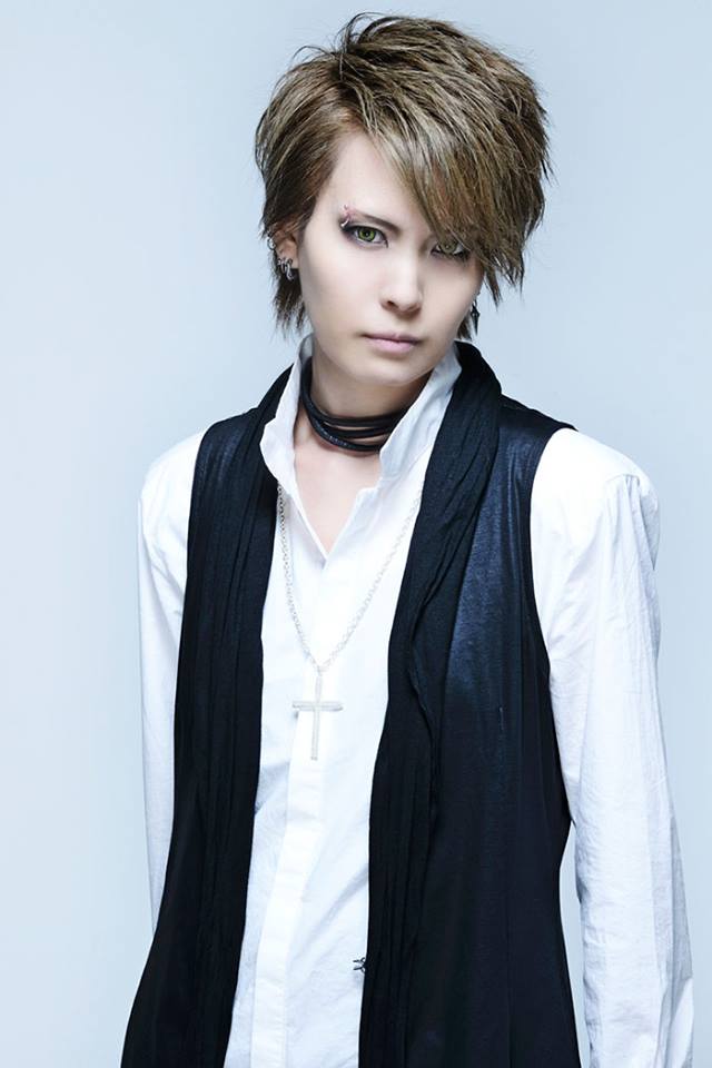 exist trace interview Royal Straight Magic Omi
