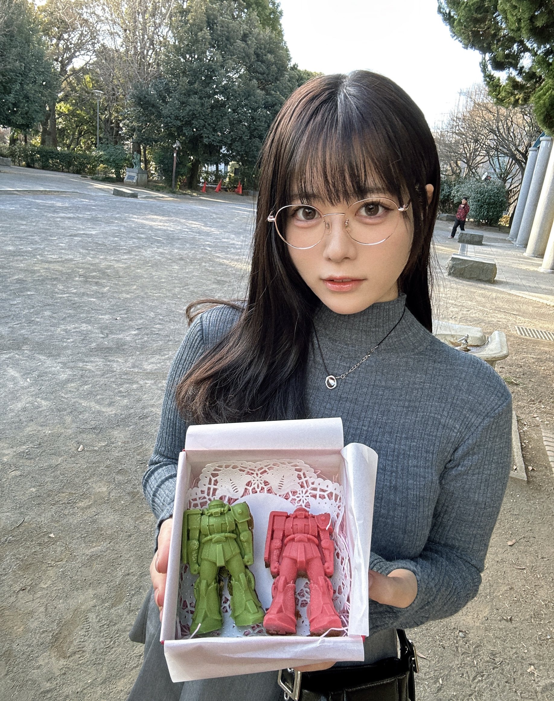 Umi Shinonome gives Zaku chocolate for Valentines Day