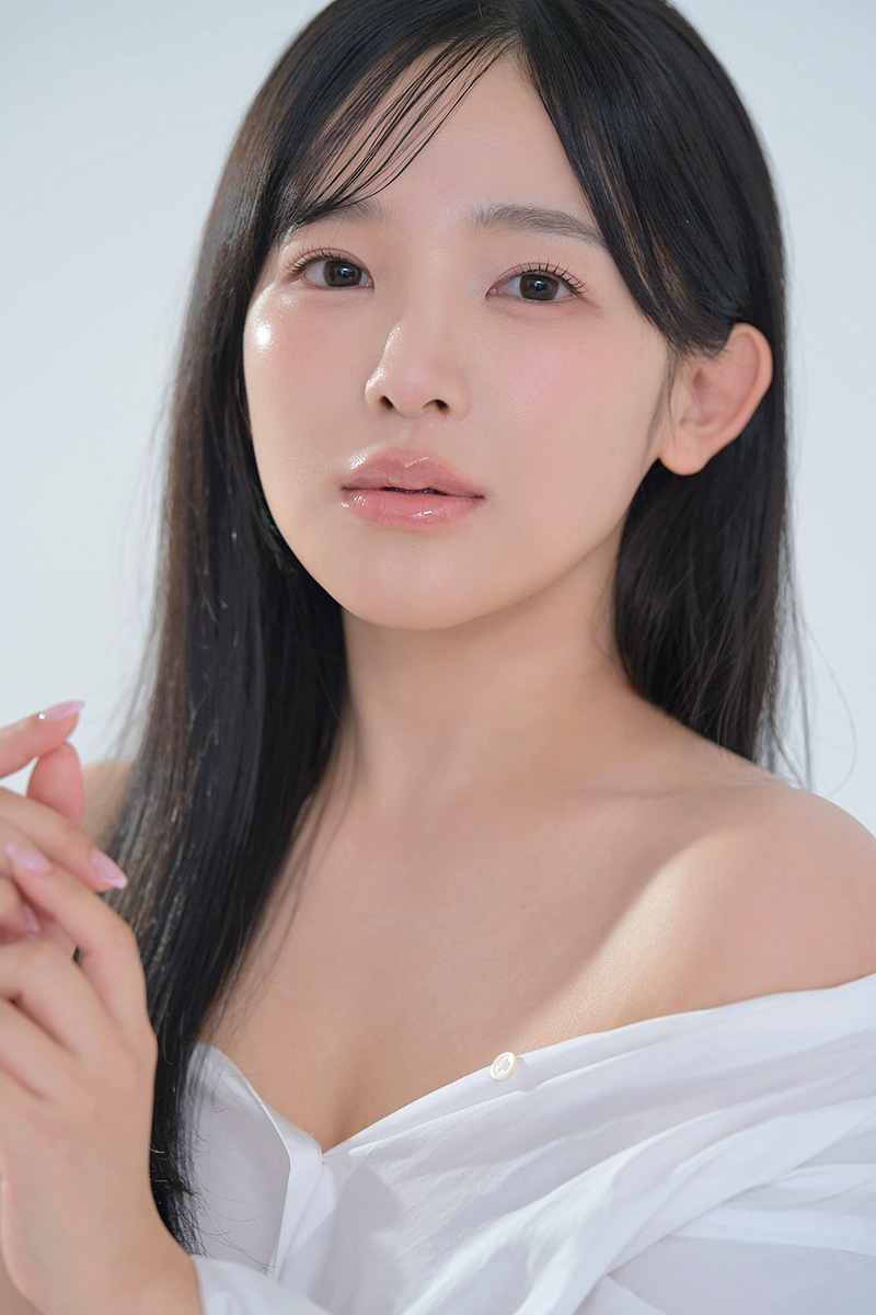 Jun Amaki Zou Elephant