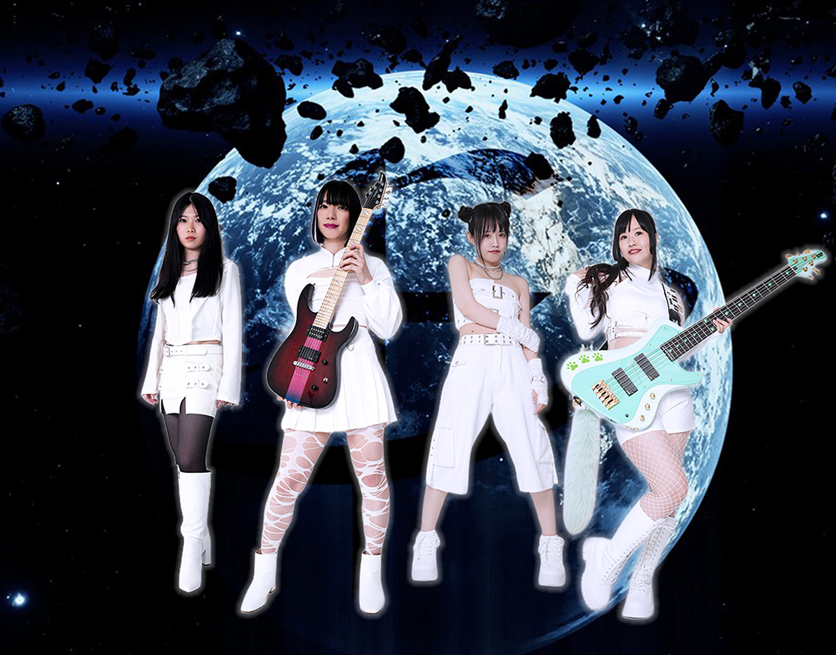 FIRST CONTACT Interview